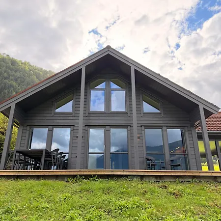 Fjord Villa Olden