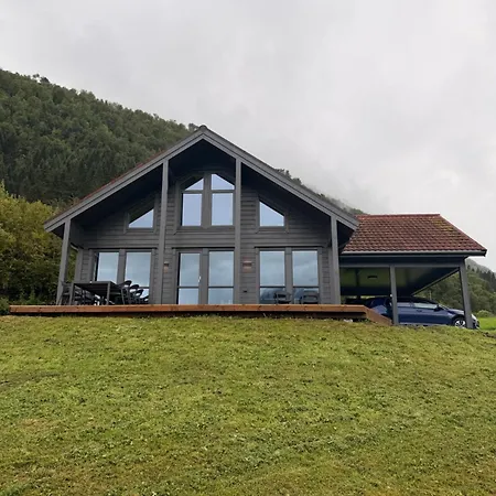 Villa Fjord Olden